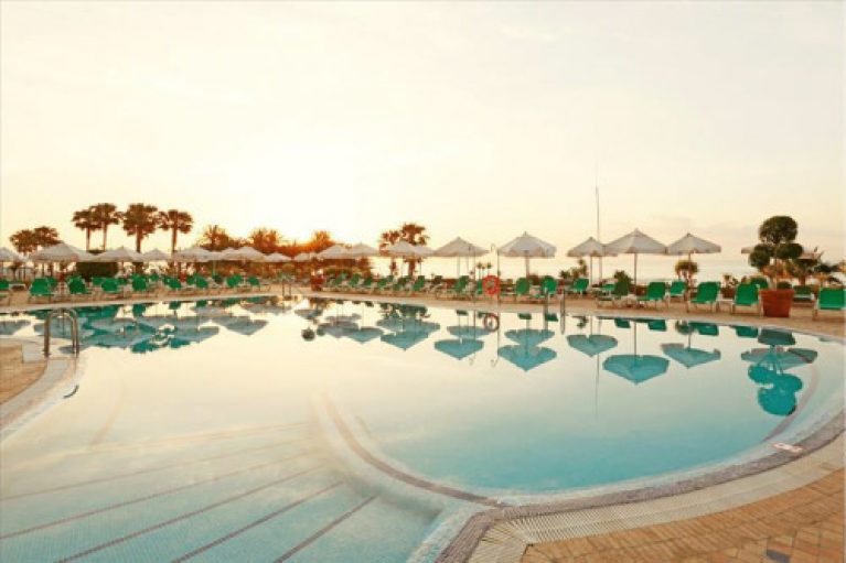 Complete zonvakantie naar de Costa Del Sol, incl. vluchten en ontbijt