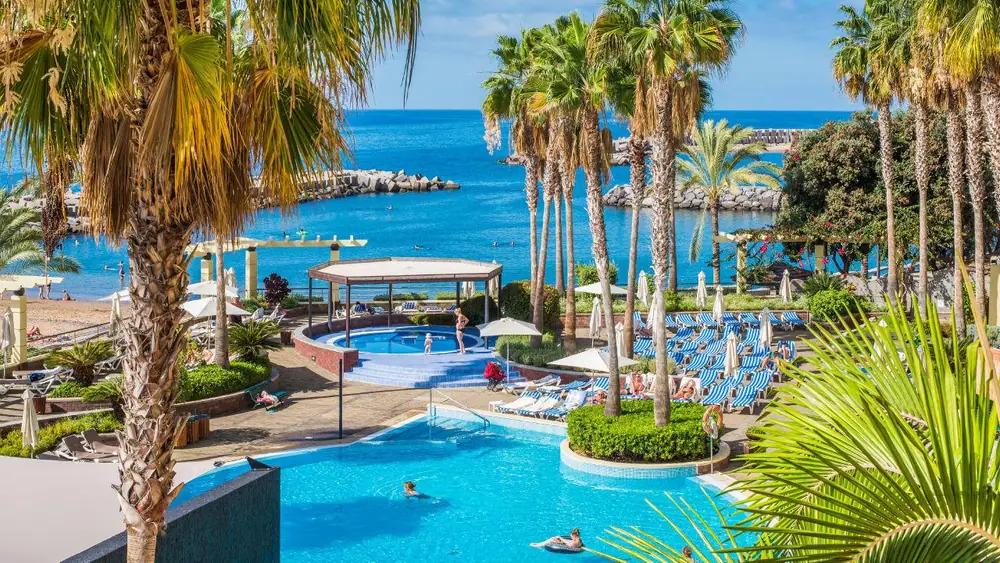 Aparthotel Savoy Calheta Beach – all inclusive