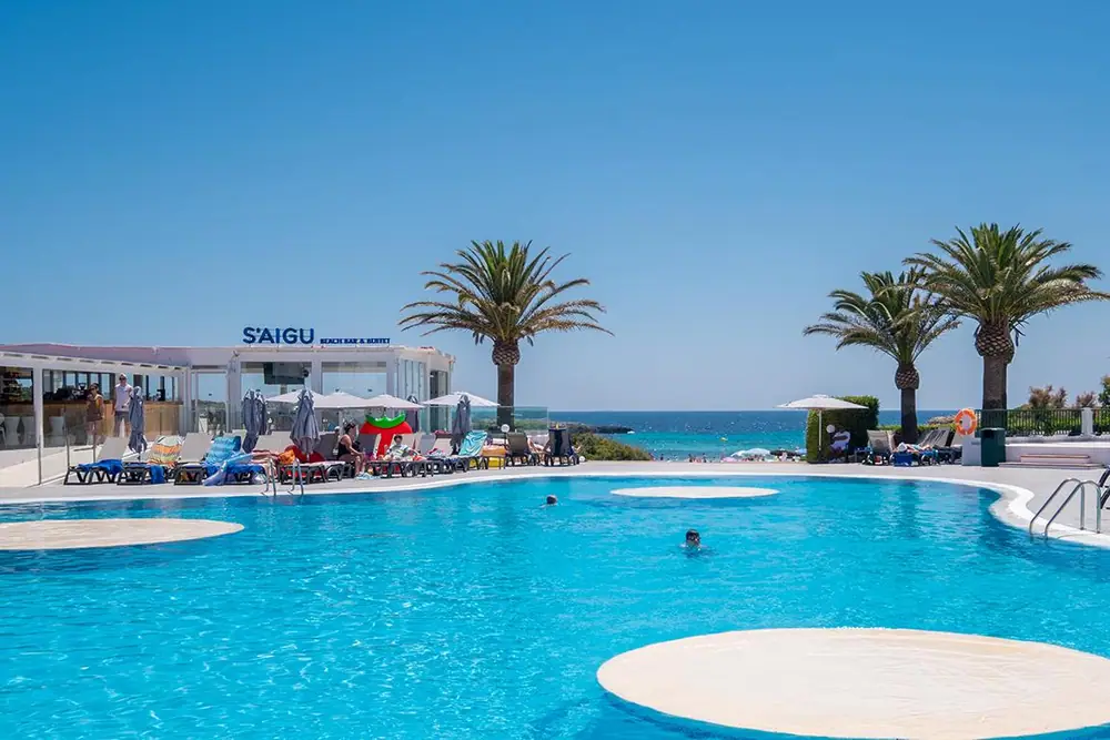 App. Carema Beach Menorca