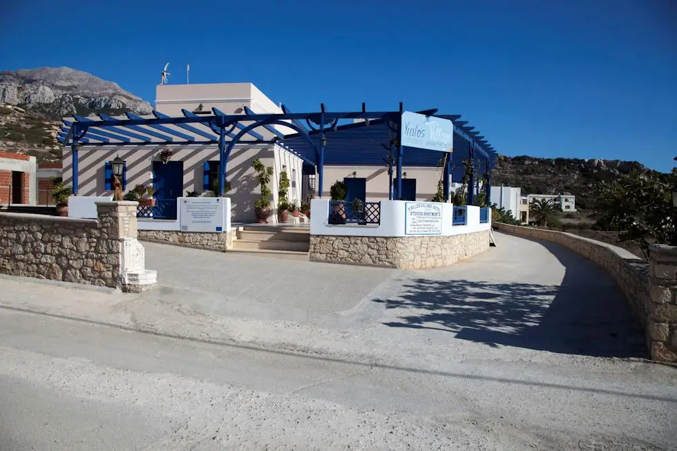 App. Yiallos Village – inclusief huurauto