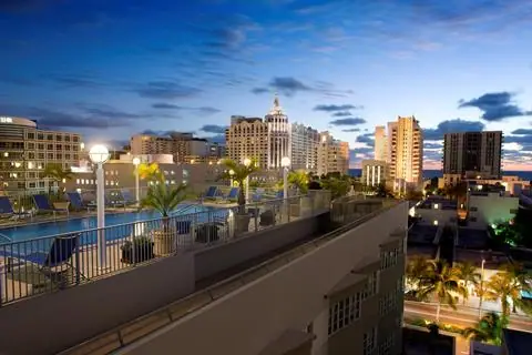 Courtyard Miami Beach South Beach