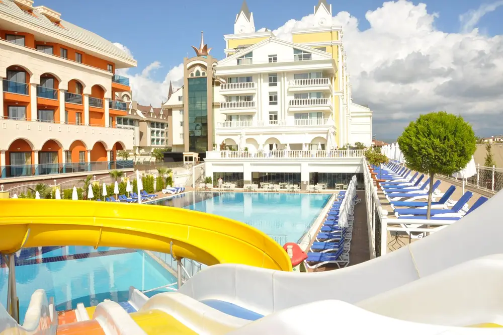 Dream World Resort&Spa