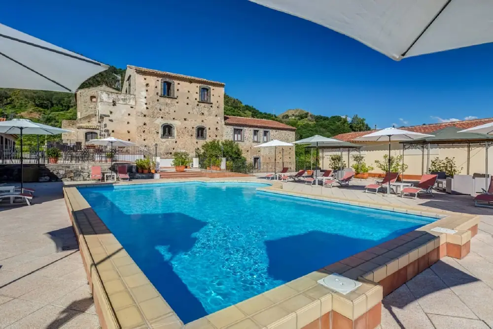 Fly&Go Il Borgo Luxury Country Resort