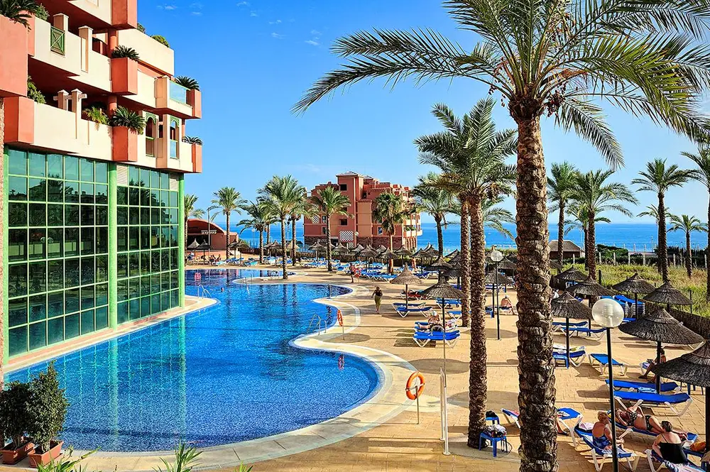 Hotel Holiday World Riwo