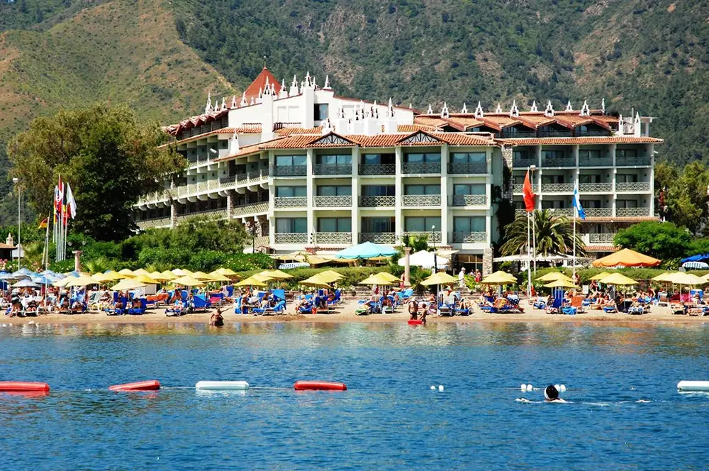 Hotel Marti La Perla