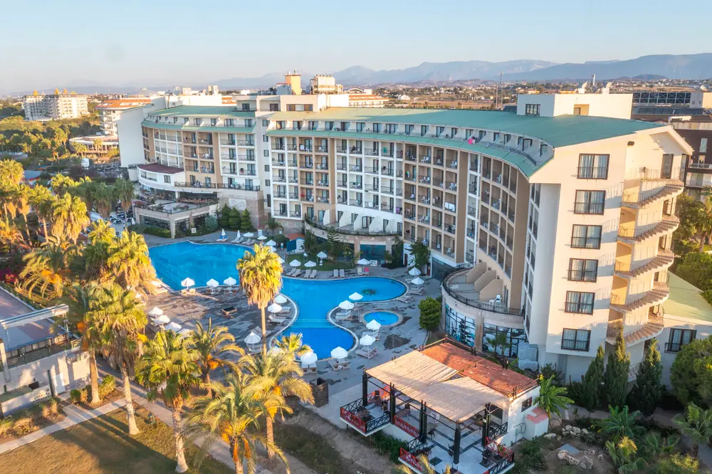 Lyra Resort