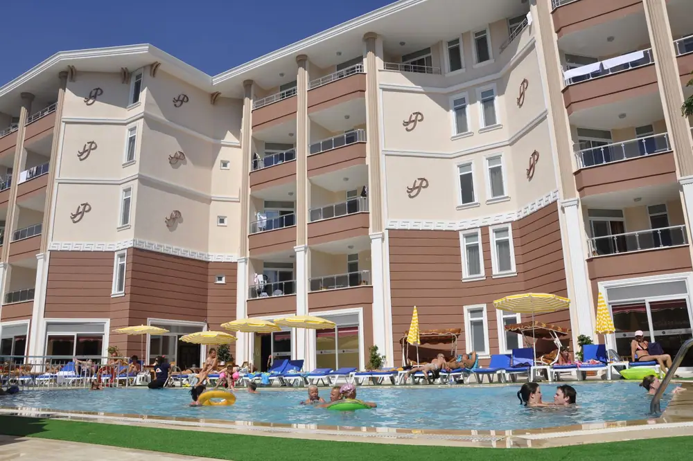 Primera Hotel