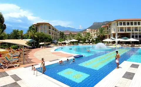 Queen’s Park Le Jardin Resort