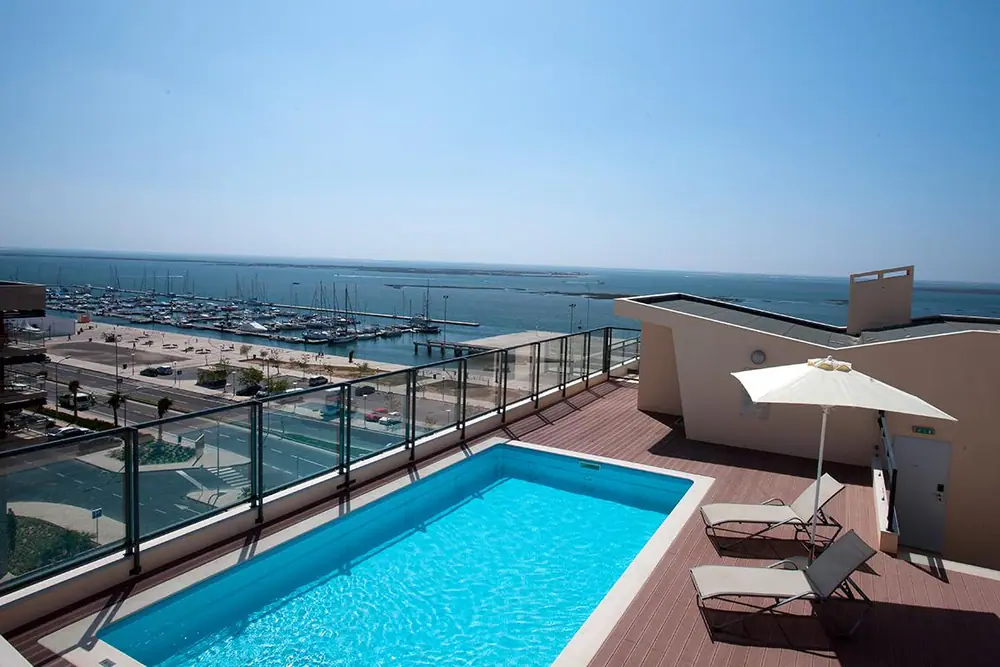 Real Marina Residence – inclusief huurauto