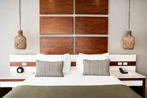 The Reef 28