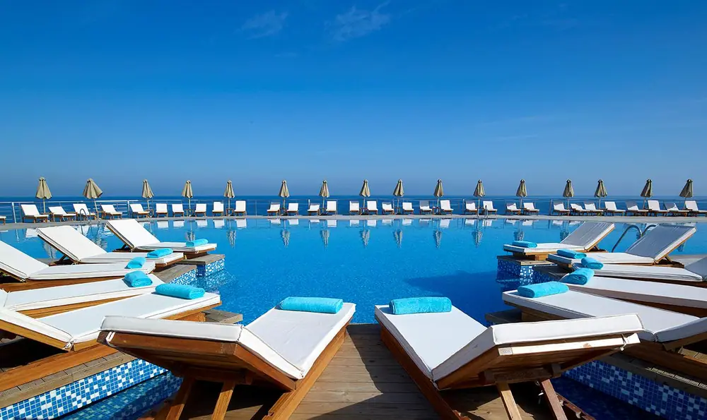 The Royal Blue – a luxury beach resort