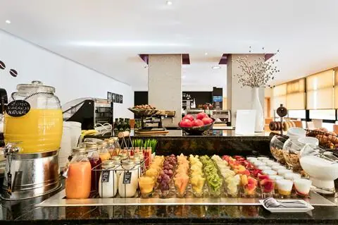 TRYP Alameda