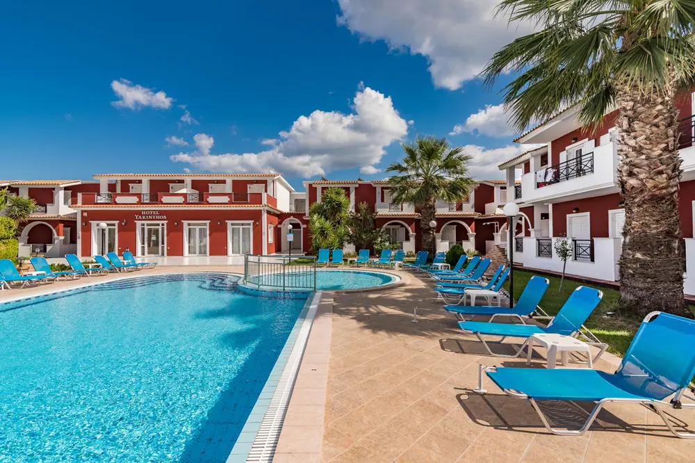 Yakinthos Aparthotel